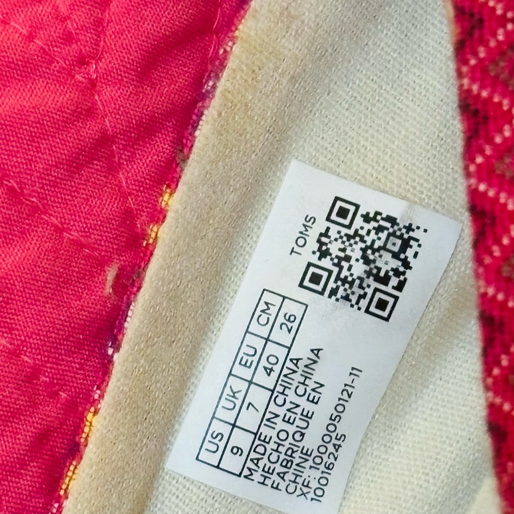 TOMS Women's Vibrant Red Espadrilles - Picture 4 of 6